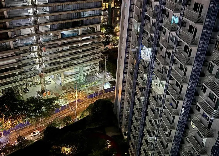 Aparthotel 2 Bedroom Unit At Makati *